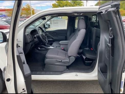 New 2026 Nissan Frontier S image 13