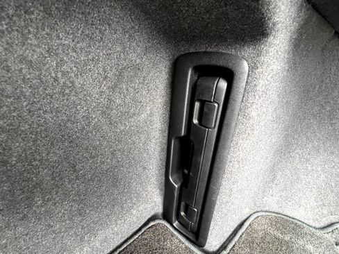 Used 2005 Lexus LS 430 image 22