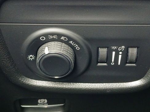 New 2026 Jeep Grand Cherokee Laredo image 12