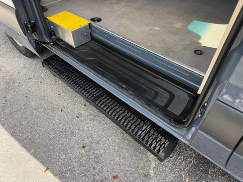 Used 2019 Mercedes-Benz Sprinter 144 image 14