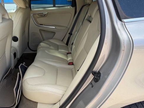 Used 2012 Volvo XC60 T6 image 12