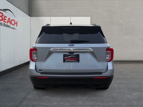 Used 2024 Ford Explorer XLT image 14