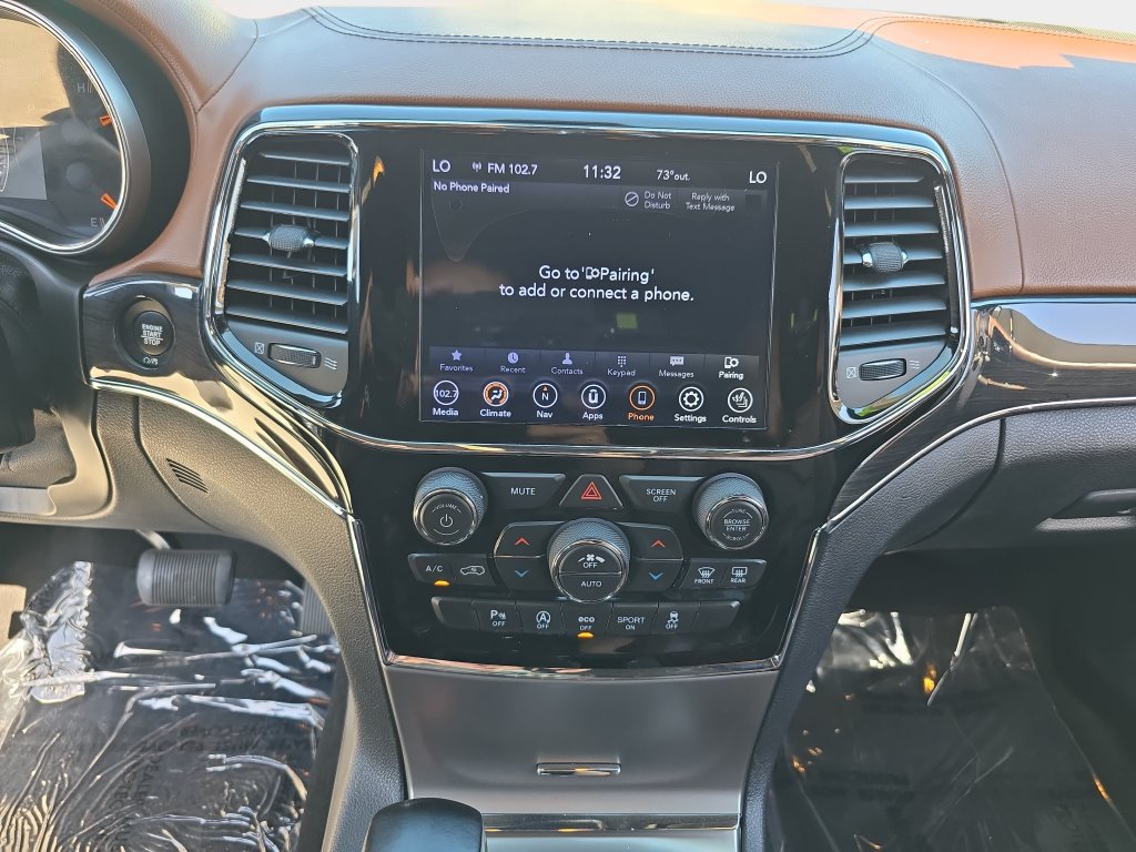 Used 2020 Jeep Grand Cherokee Overland AWD/4WD image 23
