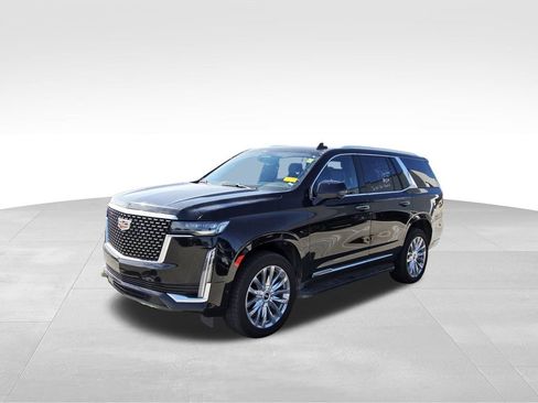 Used 2023 Cadillac Escalade Premium Luxury image 2