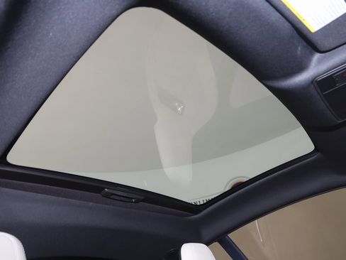 Used 2021 Jaguar F-TYPE R image 11