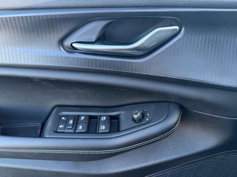 New 2025 Jeep Grand Cherokee Altitude image 11