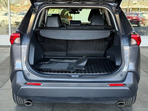 Used 2023 Toyota RAV4 XLE Premium image 19