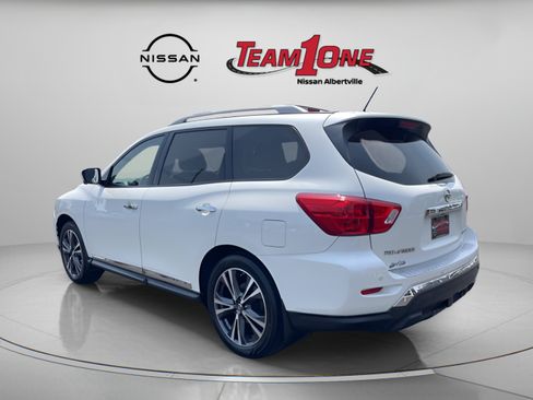 Used 2018 Nissan Pathfinder Platinum FWD image 6