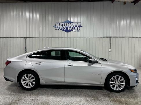 Used 2021 Chevrolet Malibu LT FWD image 1