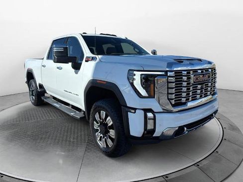 New 2026 GMC Sierra 3500 Denali w/ Technology Package image 7