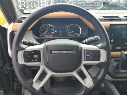 Used 2023 Land Rover Defender 110 X-Dynamic SE AWD/4WD image 11