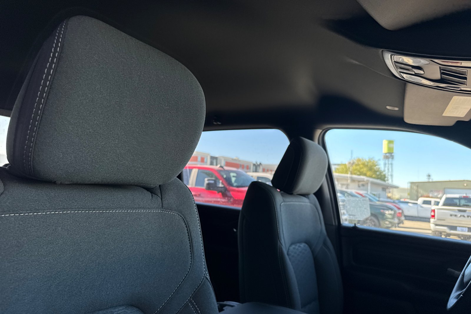 New 2026 RAM 1500 Express AWD/4WD image 15