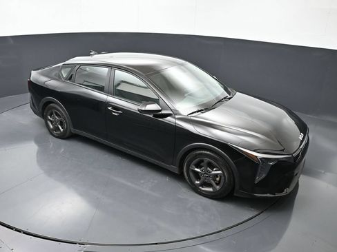 Used 2025 Kia K4 FWD image 28