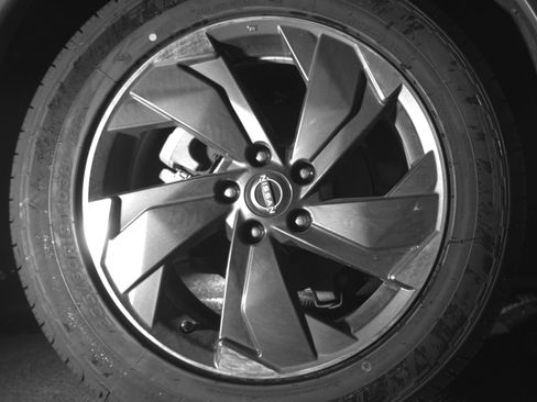 Used 2025 Nissan Rogue SV FWD image 15