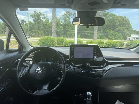 Used 2021 Toyota C-HR Limited FWD image 28