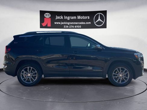 Used 2024 GMC Terrain SLT image 6