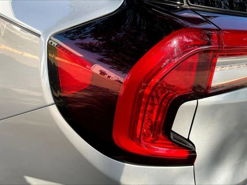 Used 2022 GMC Terrain SLE w/ Driver Convenience Package image 25