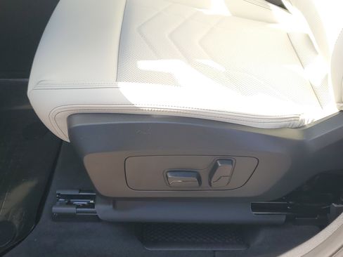 New 2026 BMW X1 xDrive28i w/ Technology Package image 9