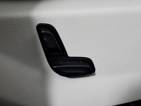 Used 2014 Mercedes-Benz GLK 250 BlueTEC 4MATIC image 43