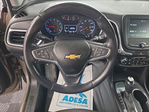 Used 2018 Chevrolet Equinox LT FWD image 19