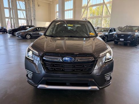 Used 2023 Subaru Forester Touring w/ Popular Package #3 AWD/4WD image 8
