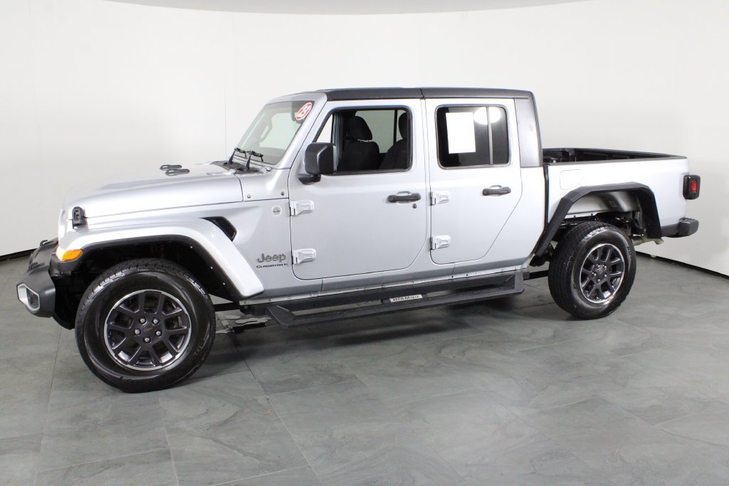 Used 2023 Jeep Gladiator Overland AWD/4WD image 13