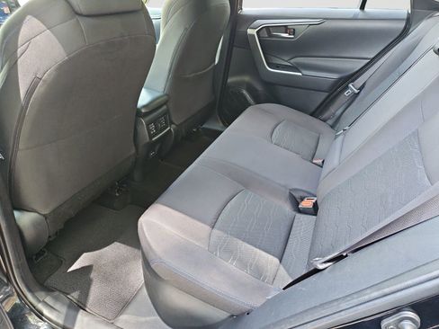 Used 2022 Toyota RAV4 SE AWD/4WD image 27