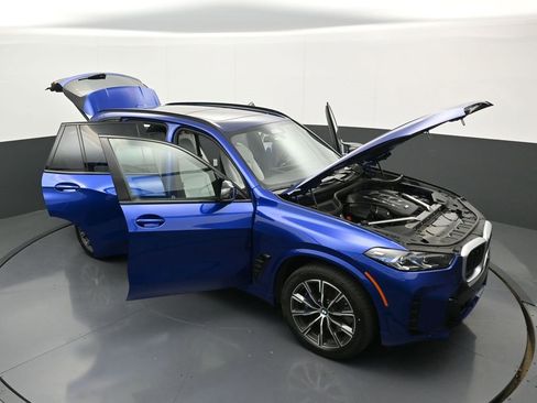 Used 2025 BMW X5 M60i image 41