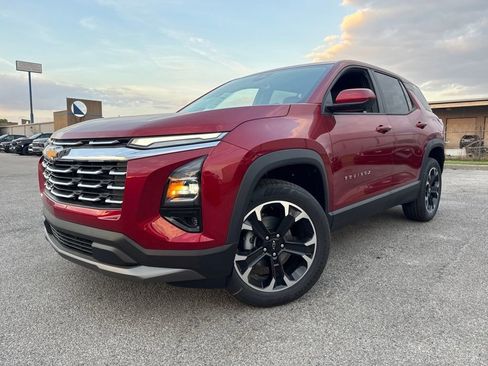 New 2026 Chevrolet Equinox LT w/ Convenience Package II image 1