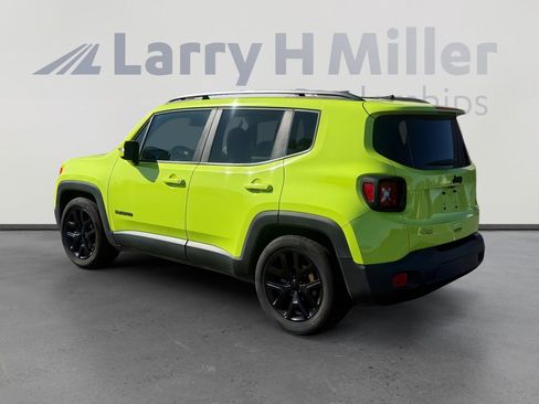 Used 2018 Jeep Renegade Altitude image 3