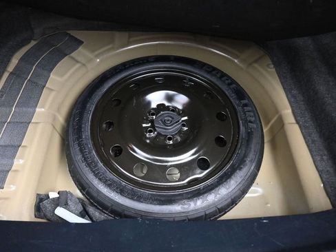 Used 2018 Ford Taurus SEL FWD image 41