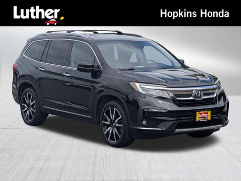 Used 2020 Honda Pilot Touring image 1