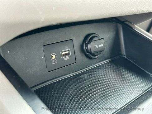 Used 2019 Kia Sedona L FWD image 52