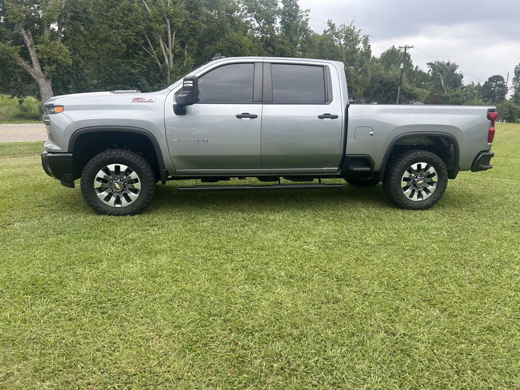 Used 2024 Chevrolet Silverado 2500 Custom w/ Custom Value Package AWD/4WD image 9