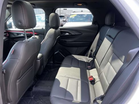 Used 2024 Chevrolet TrailBlazer RS w/ Convenience Package AWD/4WD image 11