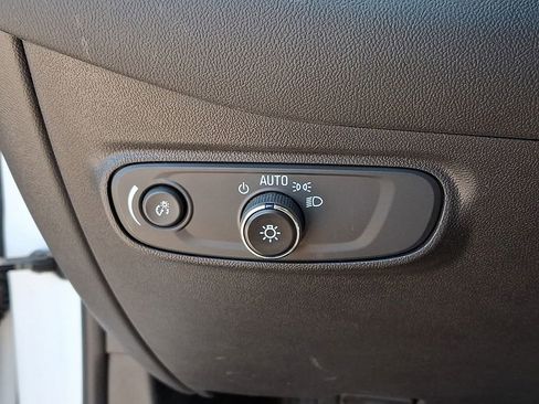 Used 2023 Chevrolet Equinox RS AWD/4WD image 25