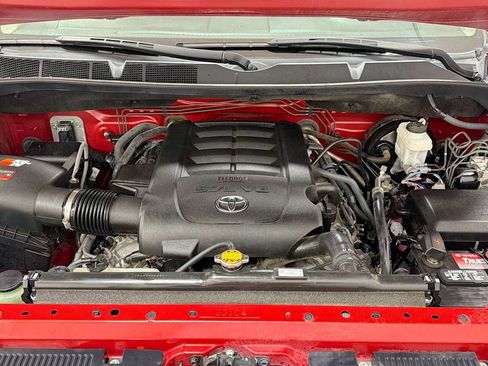 Used 2017 Toyota Tundra Limited w/ Limited Premium Package AWD/4WD image 30
