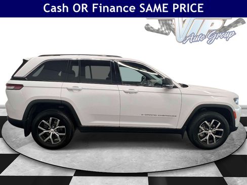 Used 2025 Jeep Grand Cherokee Limited w/ MOPAR Finishing Package AWD/4WD image 5