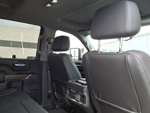 Used 2023 GMC Sierra 2500 Denali w/ Denali Black Diamond Edition image 13