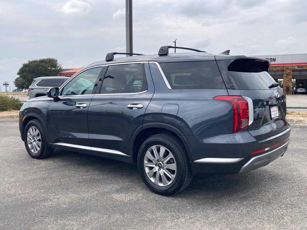 Used 2023 Hyundai Palisade SEL FWD image 7