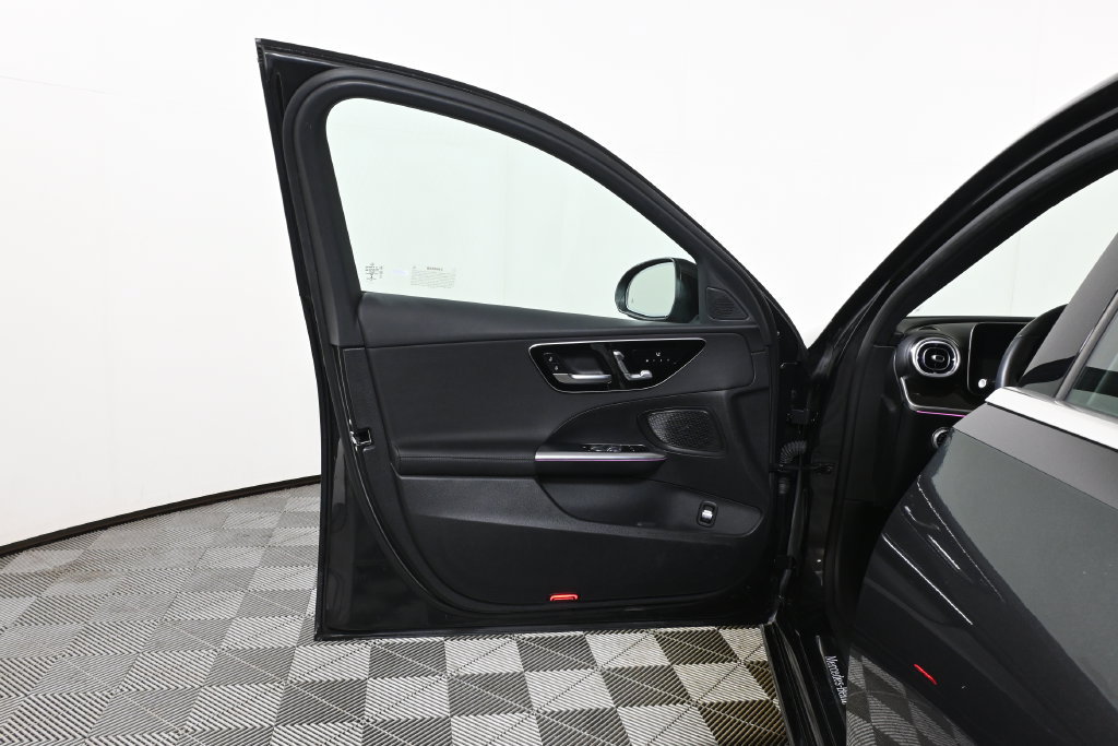 Used 2023 Mercedes-Benz C 300 4MATIC Sedan image 24