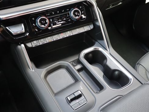 New 2026 GMC Sierra 2500 Denali w/ Denali Reserve Package image 19