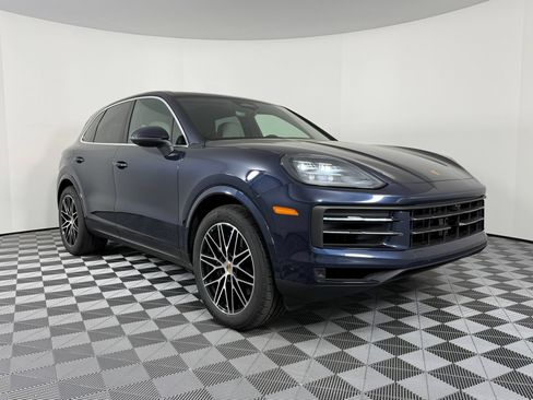 Certified 2026 Porsche Cayenne AWD/4WD image 7