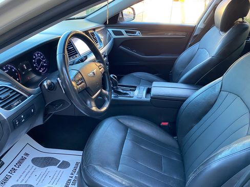 Used 2015 Hyundai Genesis 3.8 image 31
