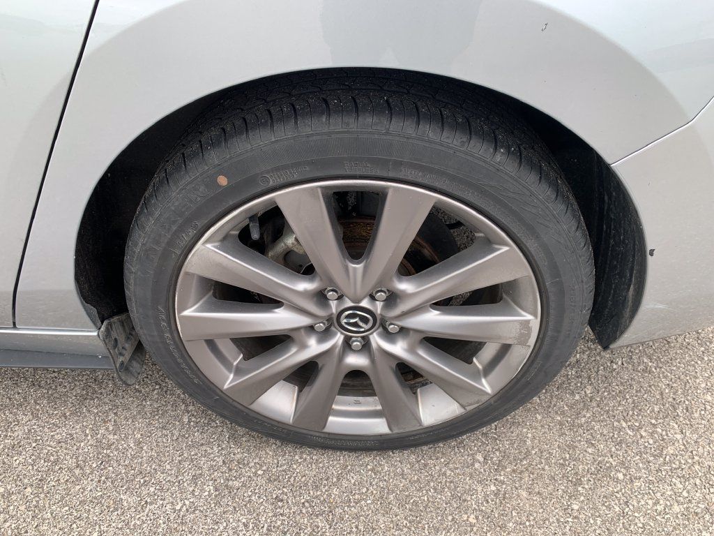 Used 2020 MAZDA MAZDA3 Sedan w/ Select Package FWD image 4