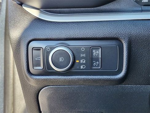 Certified 2022 Ford Explorer XLT w/ Equipment Group 202A image 25