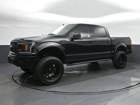 Used 2018 Ford F150 XLT w/ Equipment Group 302A Luxury AWD/4WD image 3