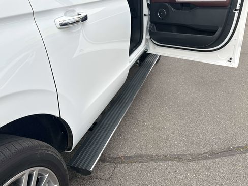 Used 2024 Ford Expedition Max Limited image 24