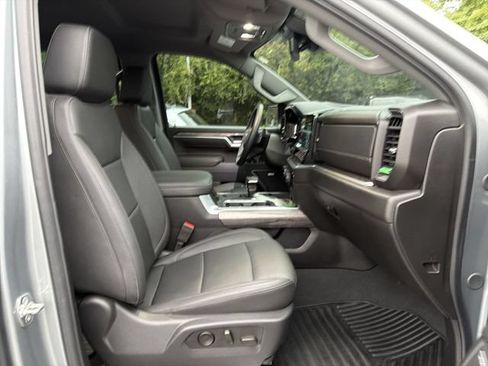 Used 2025 Chevrolet Silverado 1500 LTZ w/ LTZ Convenience Package II AWD/4WD image 17