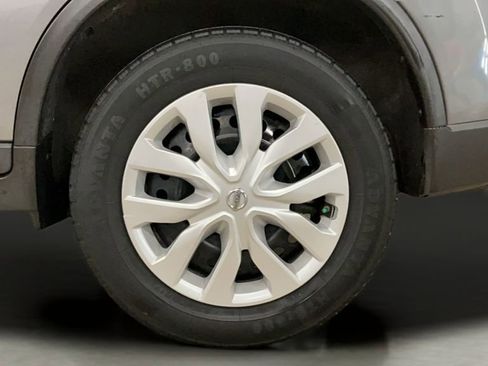 Used 2016 Nissan Rogue S image 29